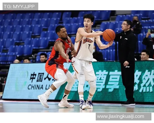 广州篮球队防守反击的优缺点分析与未来发展方向探讨