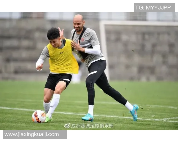 杭州足球队进攻革新之路探索战术创新与球队发展新机遇 杭州足球队进攻革新之路探索战术创新与球队发展新机遇